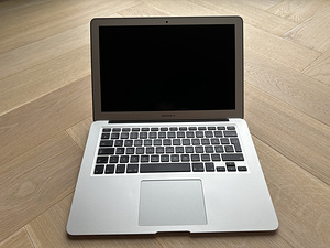 Macbook Air 128gb (2017) (2 foto / 5)