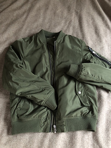 H&M куртка-бомпер р. 152