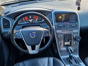 Volvo xc60 (5 foto / 8)