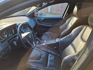Volvo xc 60 (2 foto / 8)