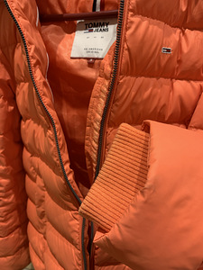 Tommy Jeans jope (6 foto / 6)