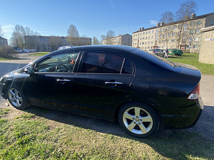Honda civic 2006 1.8 103kW (2 foto / 9)