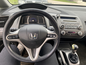 Honda civic 2006 1.8 103kW (9 foto / 9)