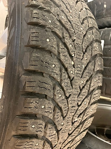 Шины Nokian Hakkapeliitta 9 SUV 235/55R18 Wet (4 фото из 8)