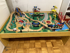 Kidkraft rongirada+ laud (1 foto / 5)