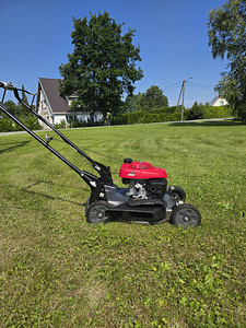 Honda hrs 536c muruniiduk (1 foto / 7)