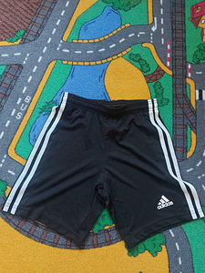 Шорты Adidas 134/140. (1 фото из 2)