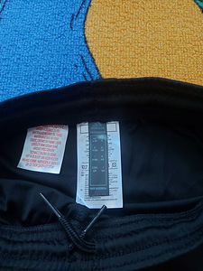 Шорты Adidas 134/140. (2 фото из 2)