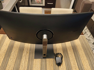 Xiaomi 34" kumer mängurimonitor (180Hz, 1ms, WQHD) (3 foto / 7)