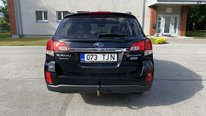 Subaru Outback 2.0 110kW (4 foto / 11)
