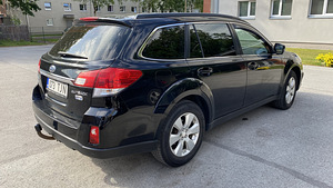 Subaru Outback 2.0 110kW (6 foto / 11)