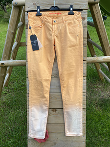 Uued Guess Beverly Skinny teksad s27 (1 foto / 2)
