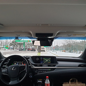 M: Lexus ES300H (5 foto / 5)