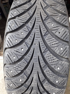 Шины разные. Pirelli , Goodyear , Euromaster (3 фото из 3)