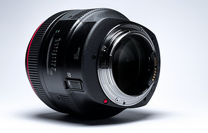Canon EF 85mm f/1.2 II USM (3 foto / 10)