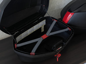 GIVI V35 Kohvri komplekt 2tk (5 foto / 8)