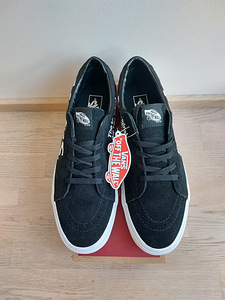 Uued Mustad Tossud VANS (EU 45) (3 foto / 4)