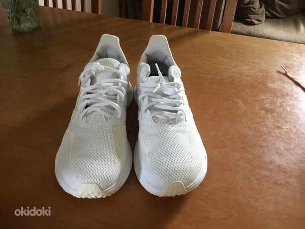 Новые кроссовки Adidas №44, Великобритания 9 1/2, США 10 (фото #3)