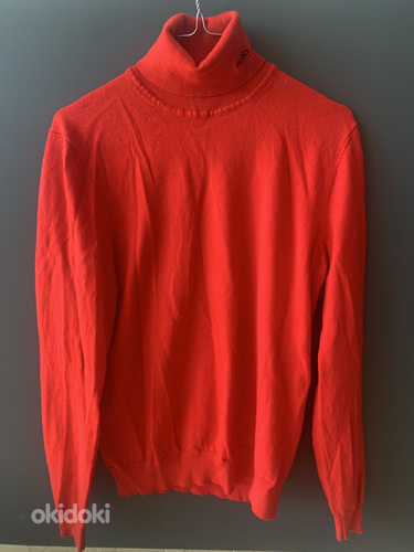 Мужской оригинальный свитер Hugo Boss, размер M (фото #1)