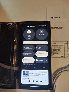 Nothing phone 1 128+8GB (3 foto / 3)