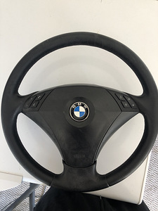 BMW E60 2003 Rool koos airbagiga (1 foto / 4)