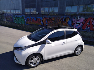 Toyota Aygo Cabrio 1.0 51kW (2 foto / 10)