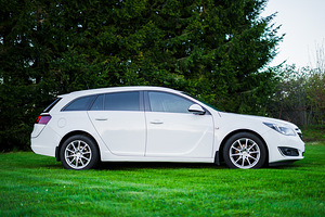 2015 OPEL INSIGNIA SPORTS TOURER SW 2,0D (3 foto / 14)