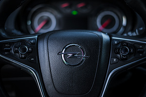2015 OPEL INSIGNIA SPORTS TOURER SW 2,0D (12 foto / 14)