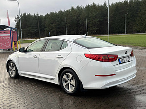 Kia Optima hübriid (3 foto / 6)