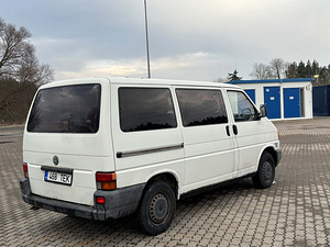 Volkswagen Transporter (3 foto / 6)