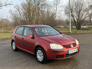 Volkswagen Golf (4 foto / 6)