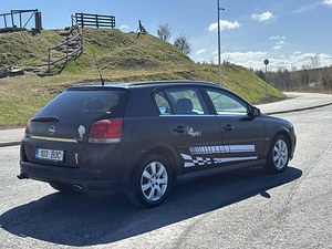 Opel Signum (4 фото из 6)