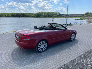 Audi A4 Cabrio 3.0 171kW (6 foto / 10)