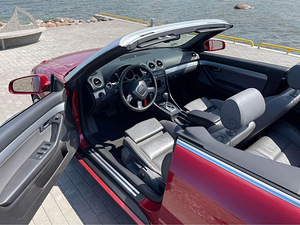 Audi A4 Cabrio 3.0 171kW (8 foto / 10)