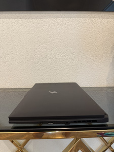 Uueväärne Aorus Gaming laptop, RTX 4060, 360HZ 17’ (6 foto / 8)