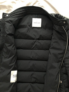 MONCLER куртка (4 фото из 4)