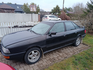 Audi 90 quattro (6 foto / 7)