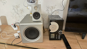 Kompaktne 2.1 muusikakeskus Grundig (3 foto / 3)