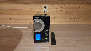 Компактный ресивер Grundig (1 фото из 4)