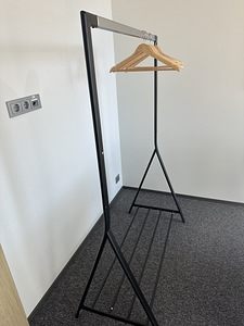 Riidenagi / riidestange jalatsiriiuliga (1 foto / 2)