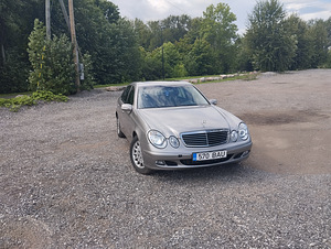 Mercedes Benz E220 (4 foto / 12)