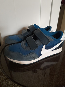Nike tossud, 35 suurus (1 foto / 3)
