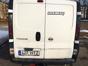 Фургон Nissan Primastar (6 фото из 6)