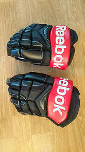 Korralikud reebok hokikindad lapsele (1 foto / 2)