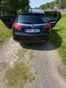 Opel insignia (8 фото из 9)