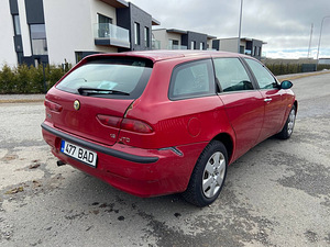 Alfa Romeo 156 Sportwagon 1.9 JTD (5 foto / 12)