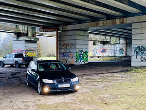 BMW 320i автомат 2007 (5 фото из 8)