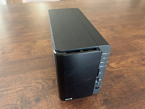 Synology DS212+ NAS + 2x WD Red 2TB диски. (1 фото из 1)