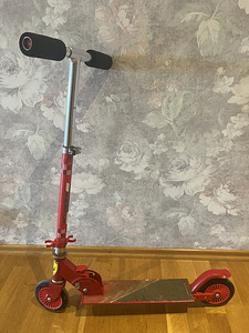 Самокат / скутер Ferrari (1 фото из 2)