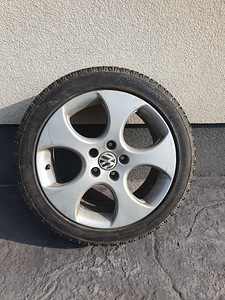 Volkswagen Golf GTI 147kw (13 foto / 14)